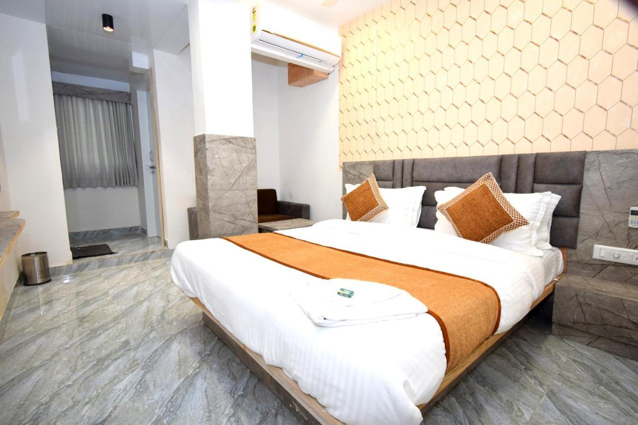 Hotel A1 Vastrapur Αχμπανταμπάντ Εξωτερικό φωτογραφία