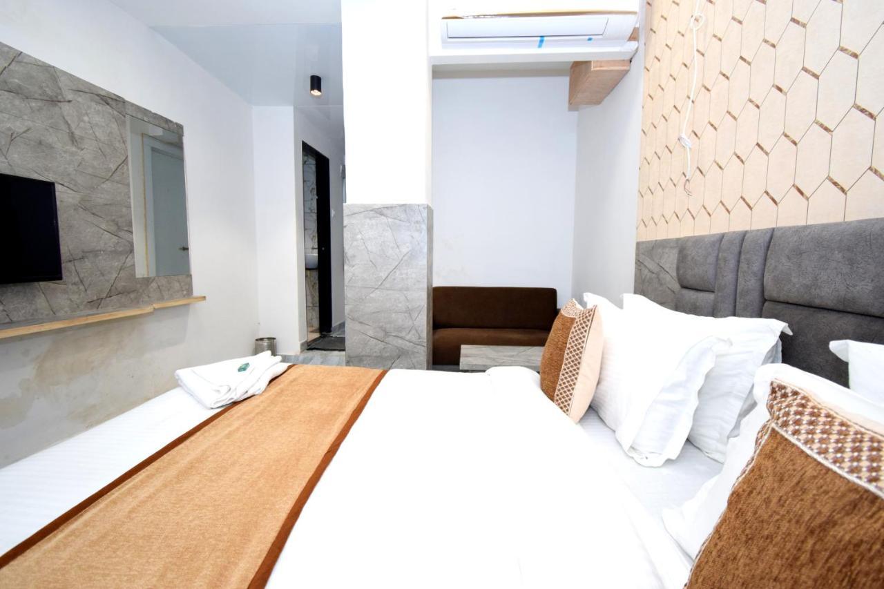 Hotel A1 Vastrapur Αχμπανταμπάντ Εξωτερικό φωτογραφία