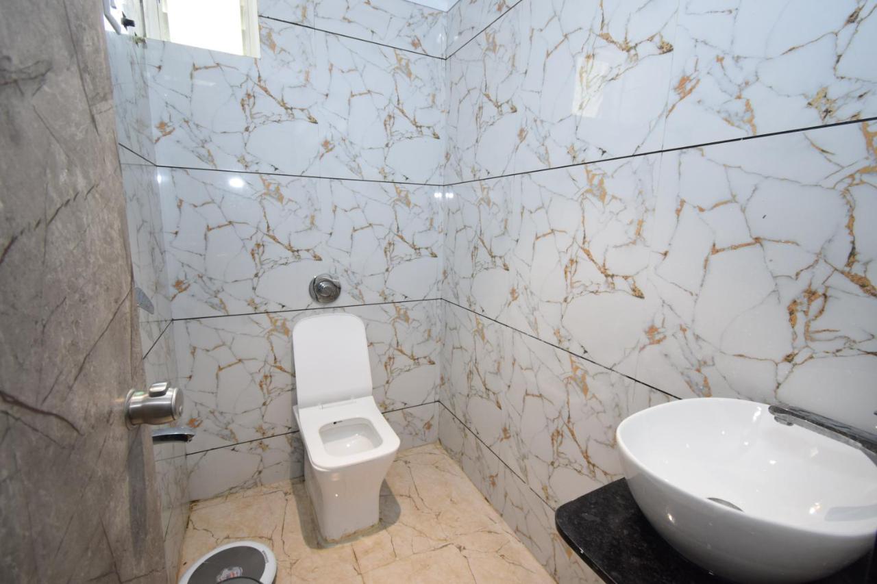 Hotel A1 Vastrapur Αχμπανταμπάντ Εξωτερικό φωτογραφία