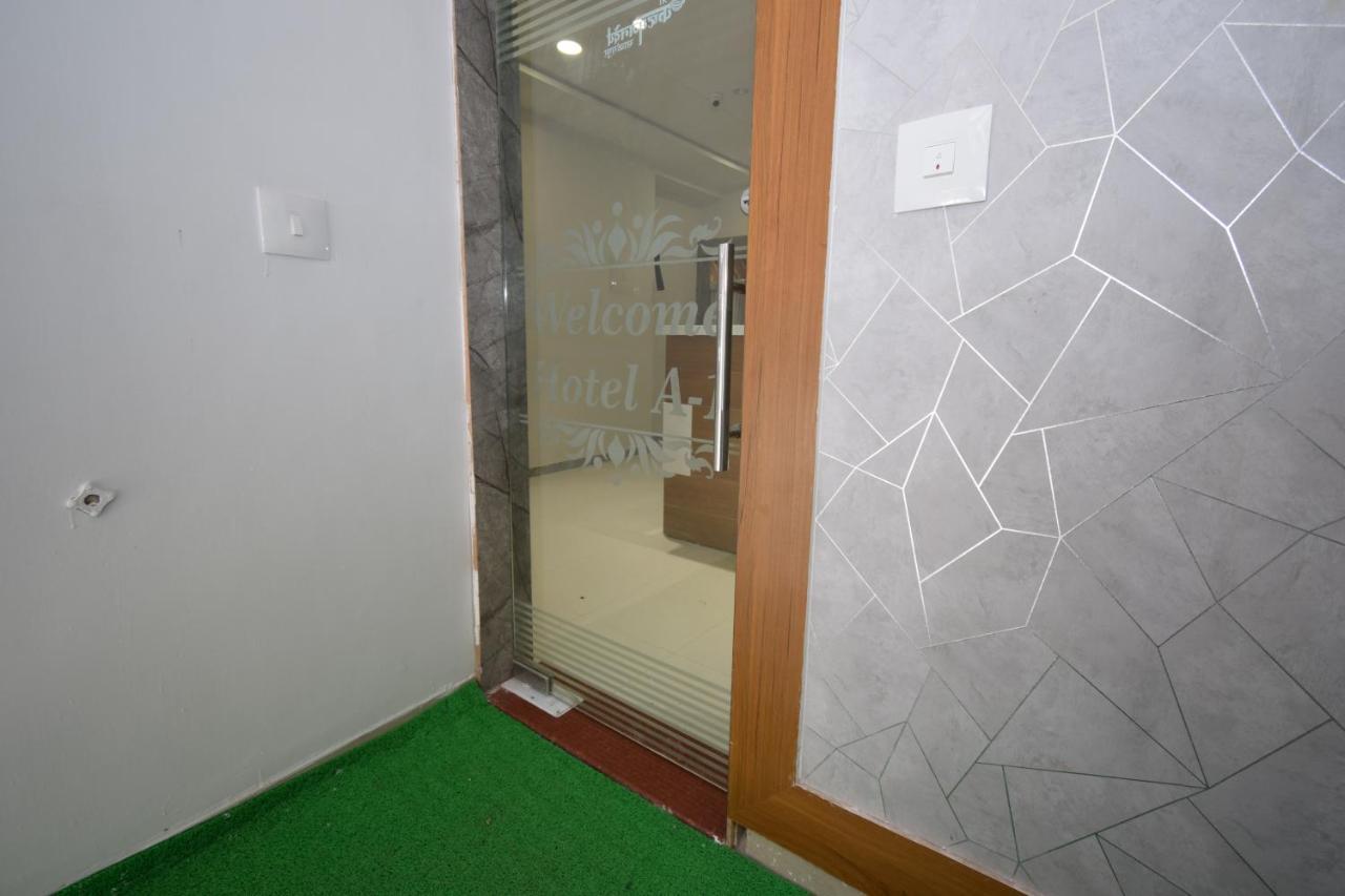 Hotel A1 Vastrapur Αχμπανταμπάντ Εξωτερικό φωτογραφία
