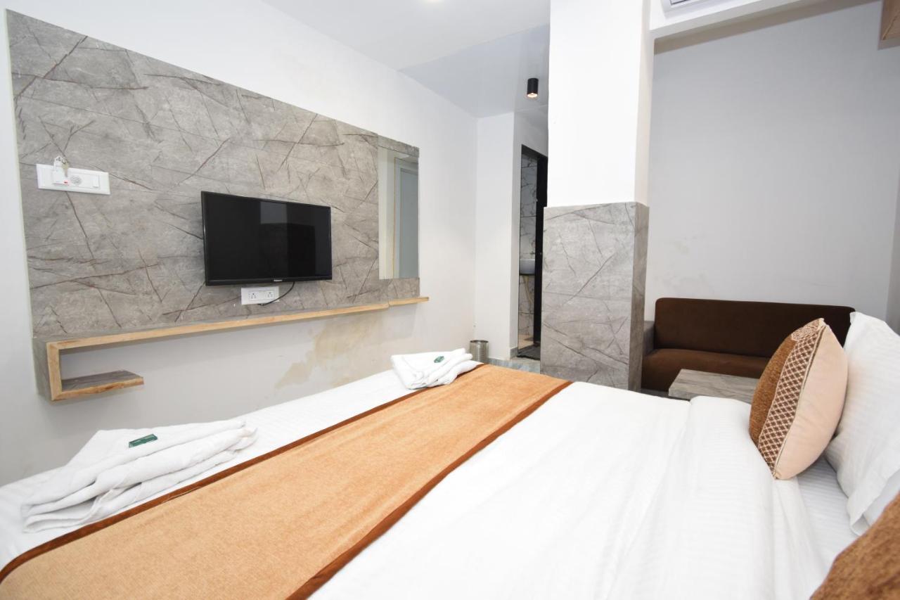 Hotel A1 Vastrapur Αχμπανταμπάντ Εξωτερικό φωτογραφία