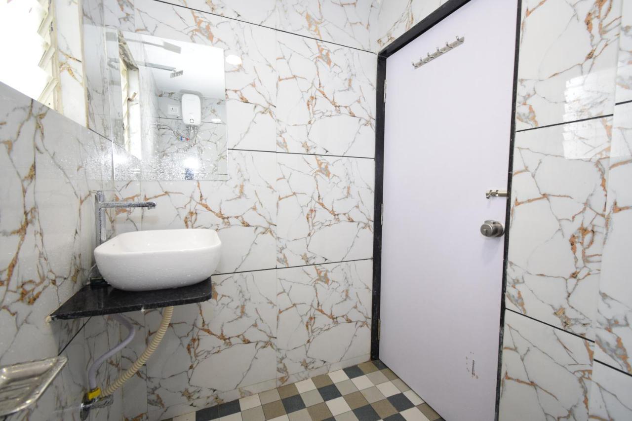 Hotel A1 Vastrapur Αχμπανταμπάντ Εξωτερικό φωτογραφία