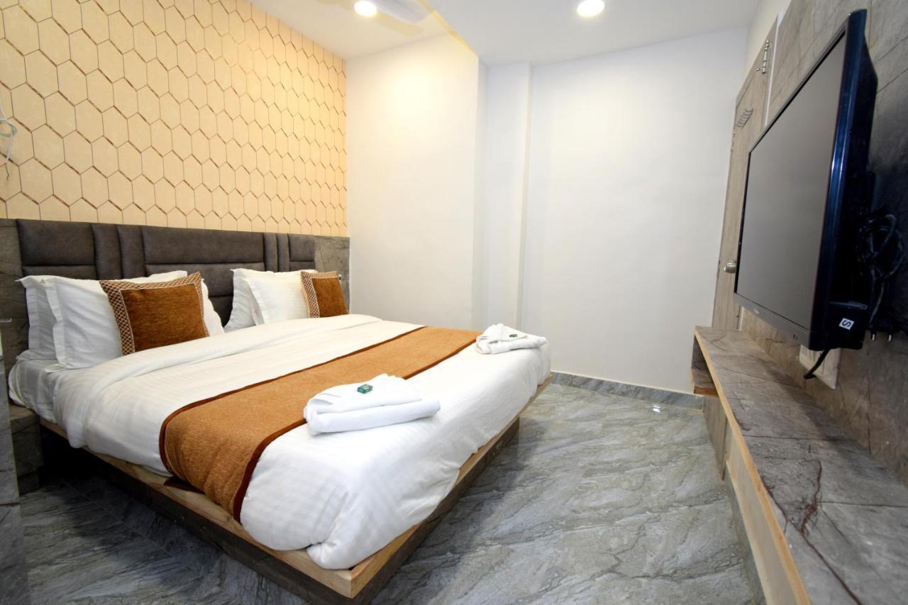 Hotel A1 Vastrapur Αχμπανταμπάντ Εξωτερικό φωτογραφία