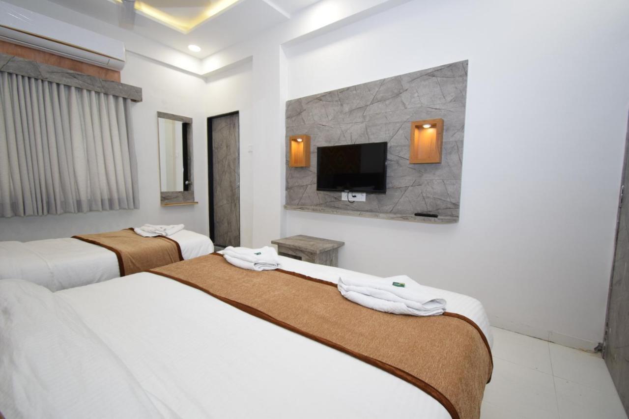 Hotel A1 Vastrapur Αχμπανταμπάντ Εξωτερικό φωτογραφία