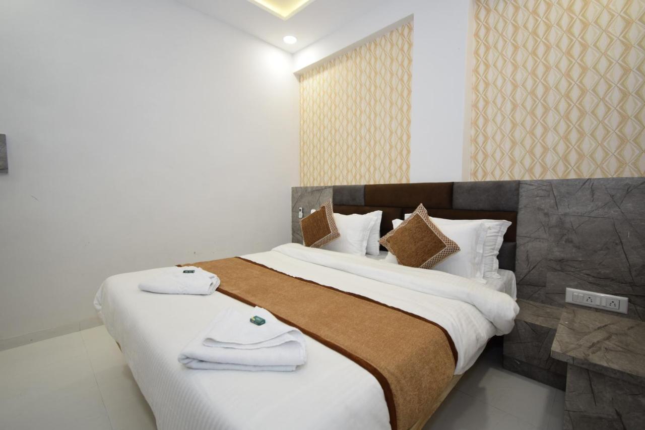 Hotel A1 Vastrapur Αχμπανταμπάντ Εξωτερικό φωτογραφία