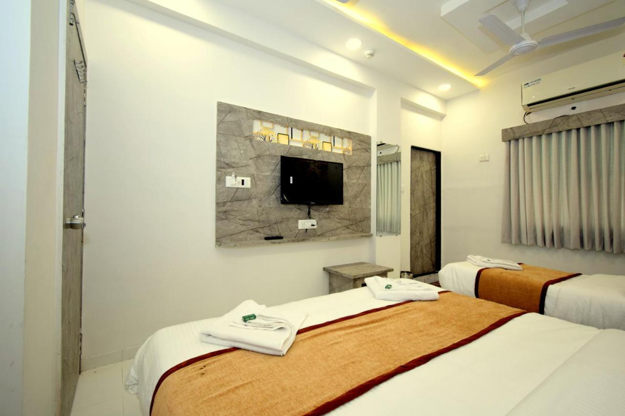 Hotel A1 Vastrapur Αχμπανταμπάντ Εξωτερικό φωτογραφία