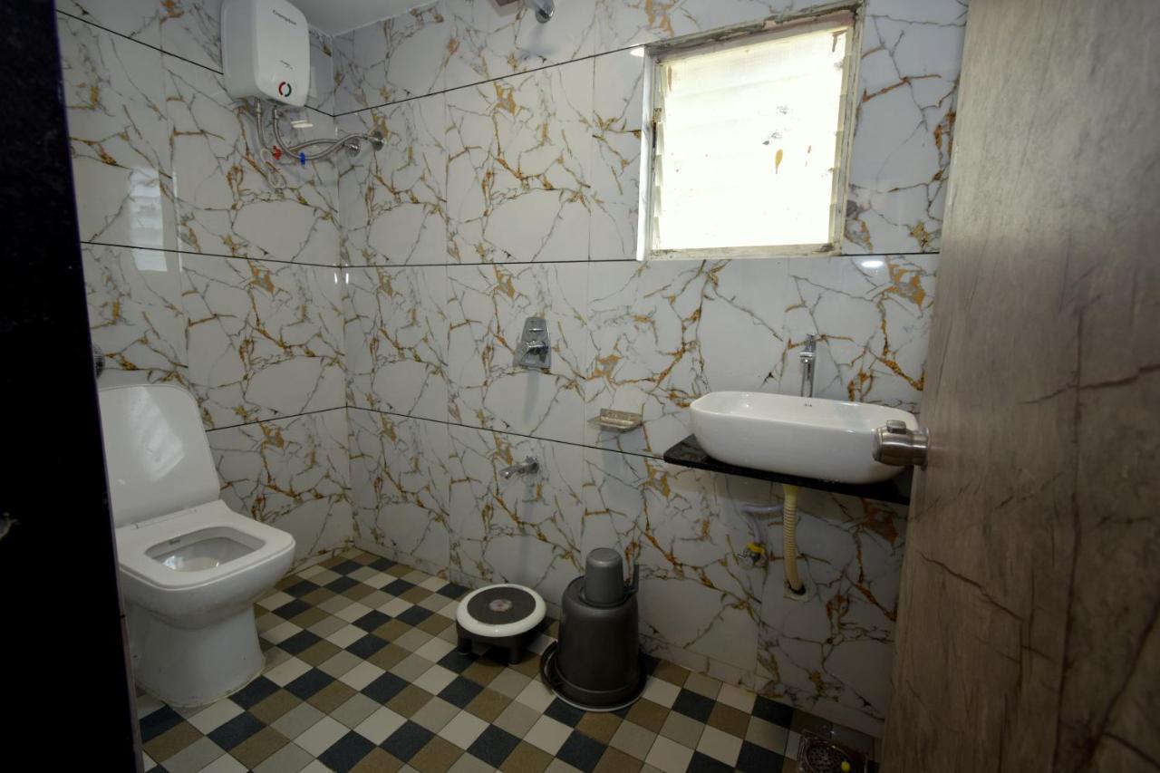 Hotel A1 Vastrapur Αχμπανταμπάντ Εξωτερικό φωτογραφία