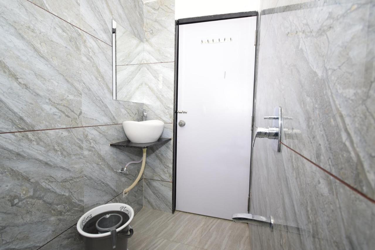 Hotel A1 Vastrapur Αχμπανταμπάντ Εξωτερικό φωτογραφία